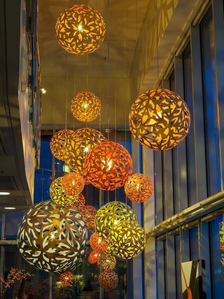 Lustra Suspension Géométrique en Bois Tressé