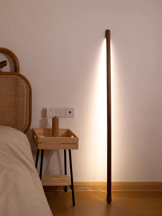 Echo Lampadaire en Bois Moderne Linéaire