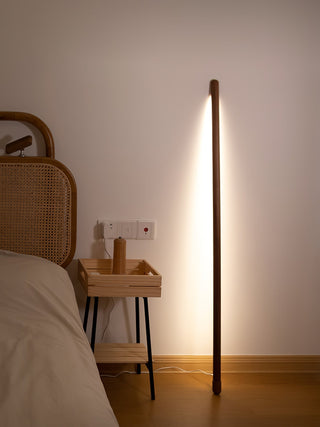 Echo Lampadaire en Bois Moderne Linéaire