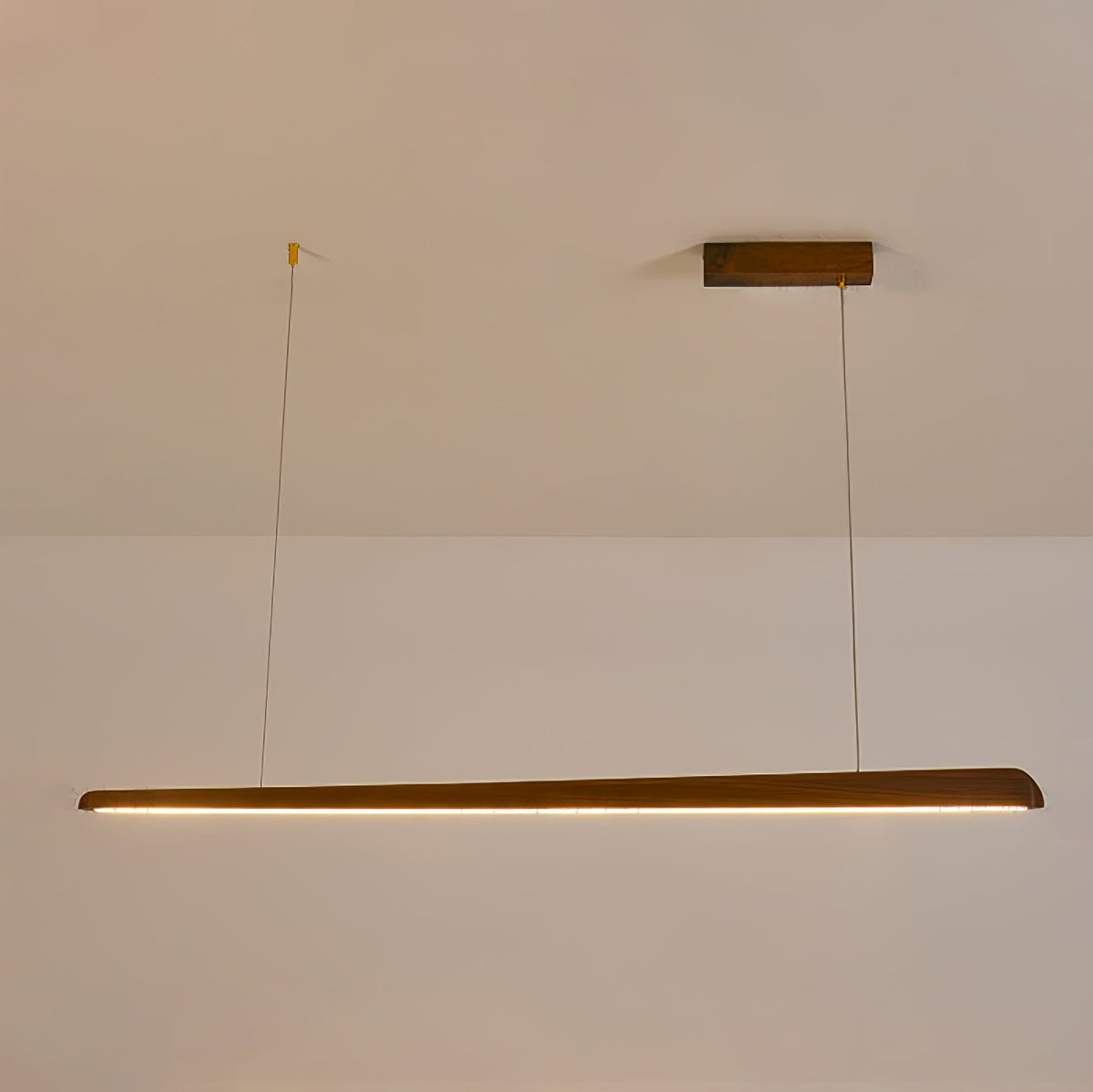 Iveris Suspension Bois Minimaliste