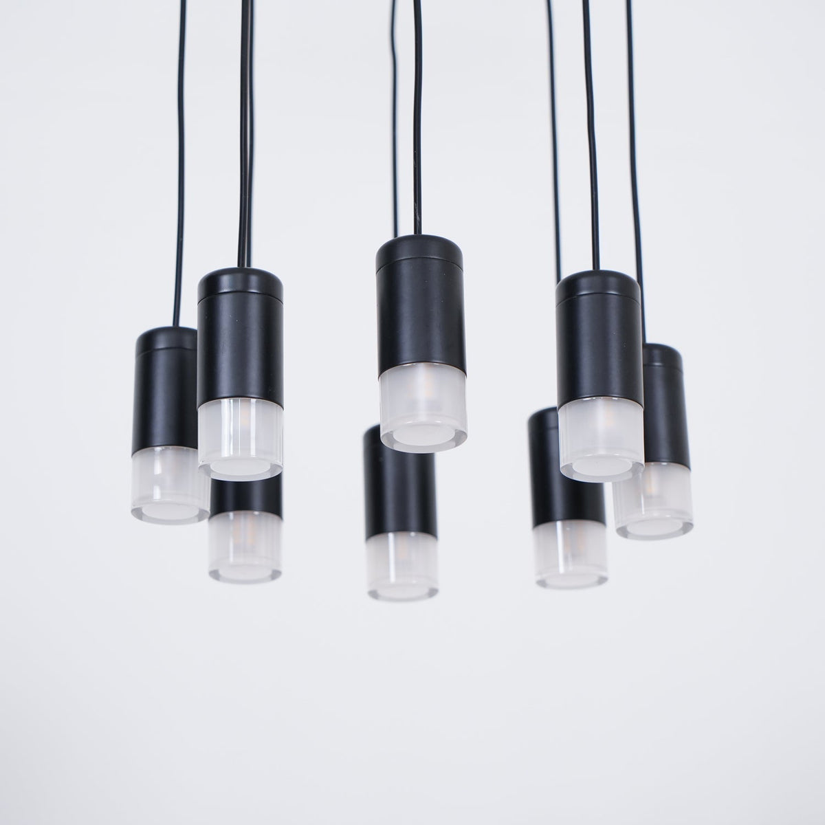 Soloris Lustre Lignes Noir Structure Métallique LED