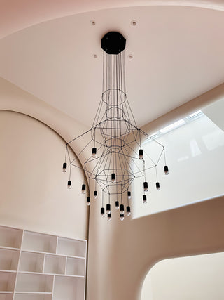 Lustra Lustre Lignes Noir Structure Métallique LED