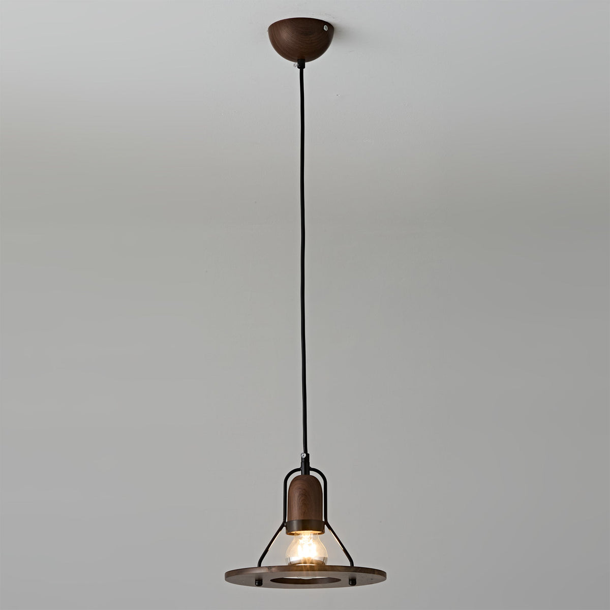 Product dimensions of the Lioren Pendant Lamp: Dia 23cm x H 20cm.