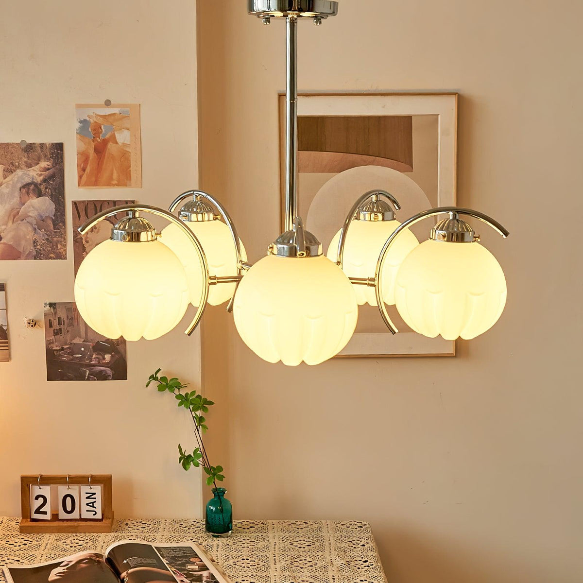 Lustre Bras Courbés en Chrome avec Abat-jours en Globe Givré