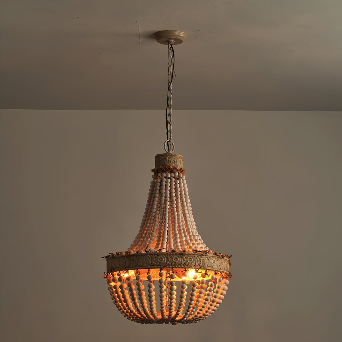 Ulvararis Lustre en Métal et Bois Perlé de Luxe Postmoderne
