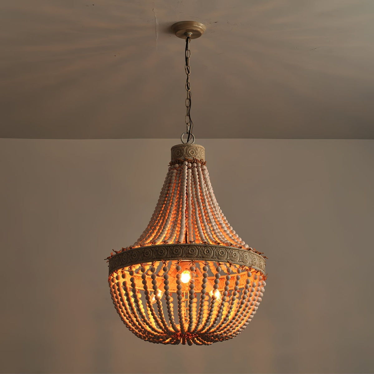 Ulvararis Lustre en Métal et Bois Perlé de Luxe Postmoderne