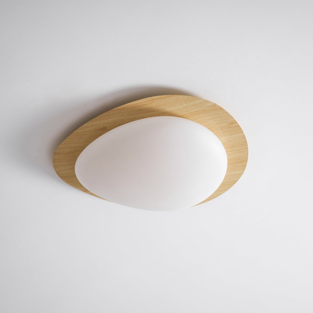 Zevelle Plafonnier Galet en Noyer Acrylique LED