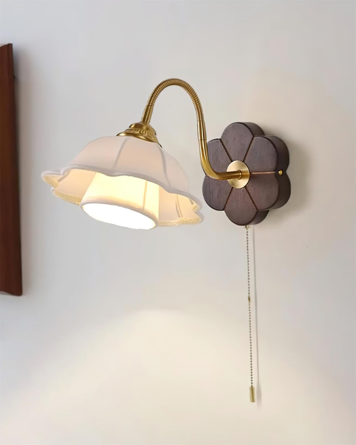 Maribel Vintage Flower Wall Lamp-Neutral Decor