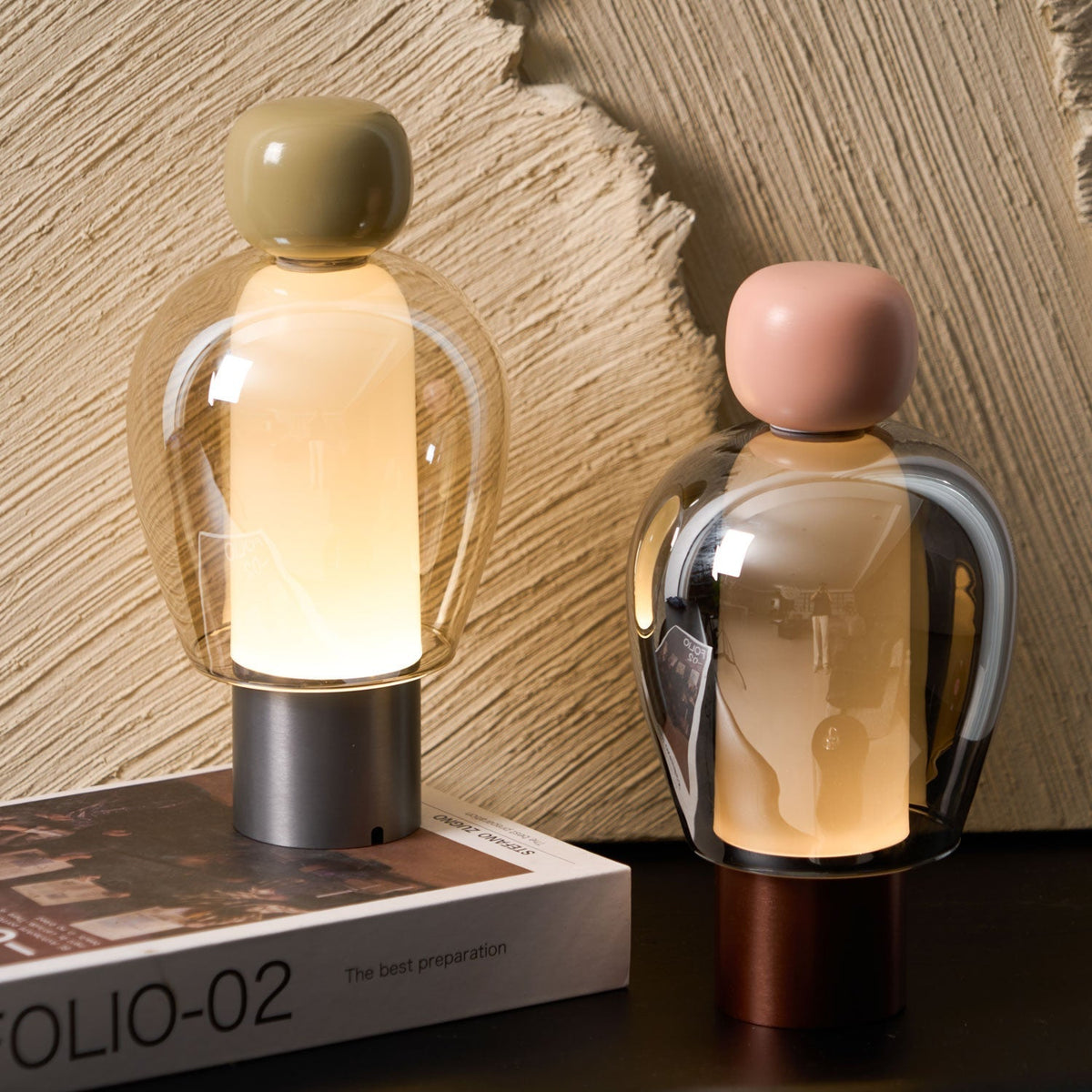 Nara Lampe de Table Artistique en Verre