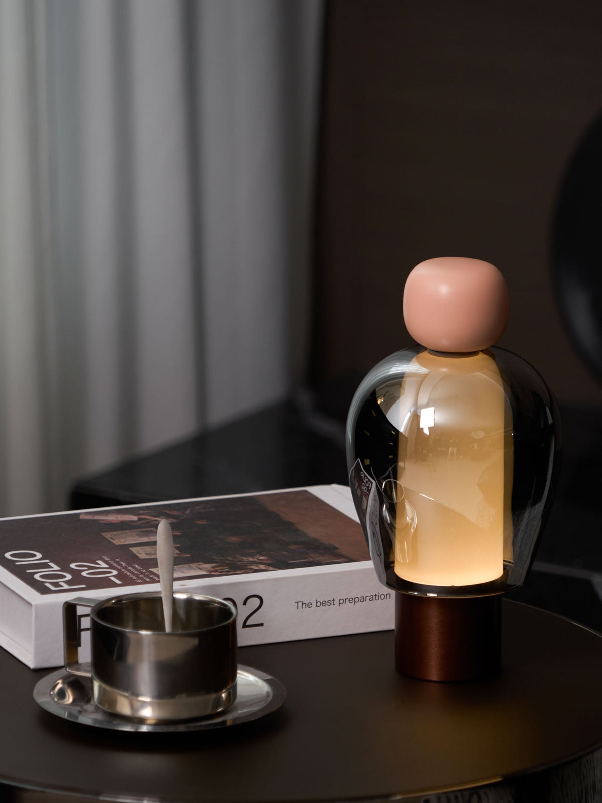 Nara Lampe de Table Artistique en Verre