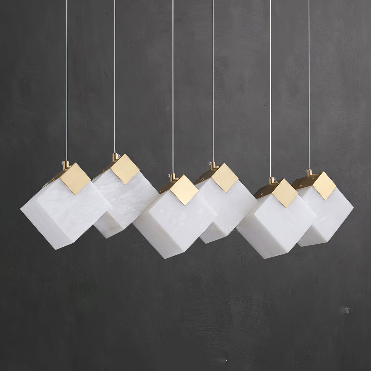 Vevariel Suspension Linéaire en Albâtre