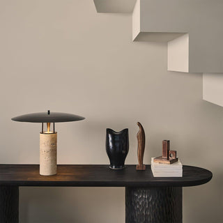 Eara Lampe de Table en Travertin à Pied Rond