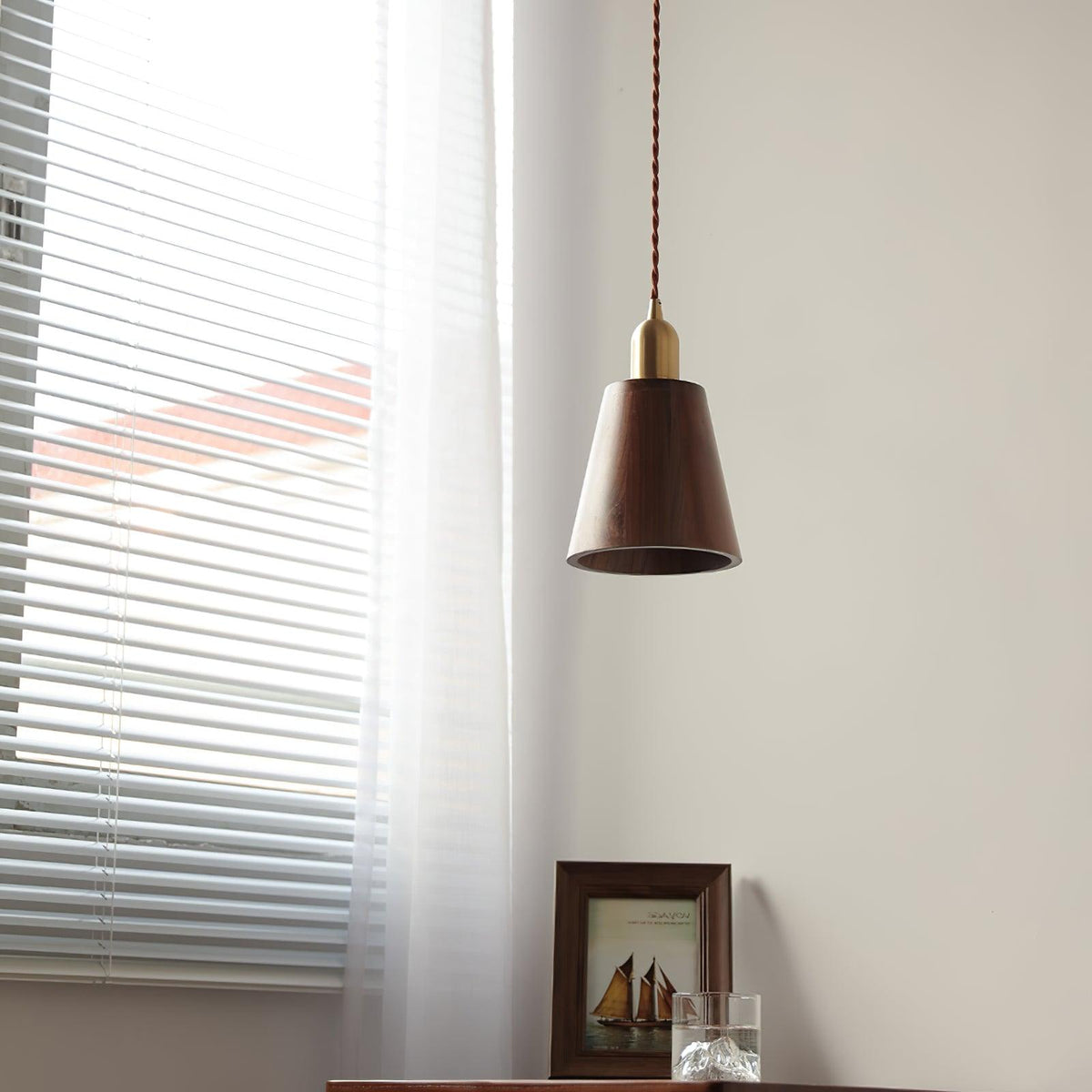 Edrenae Suspension Lampe Noyer Laiton Moderne pour Salon