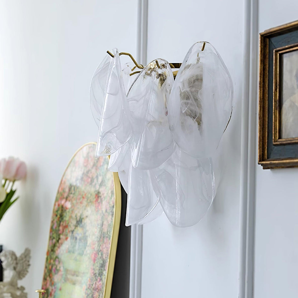 Evelo Petal Glass Wall Lamp-Neutral Decor