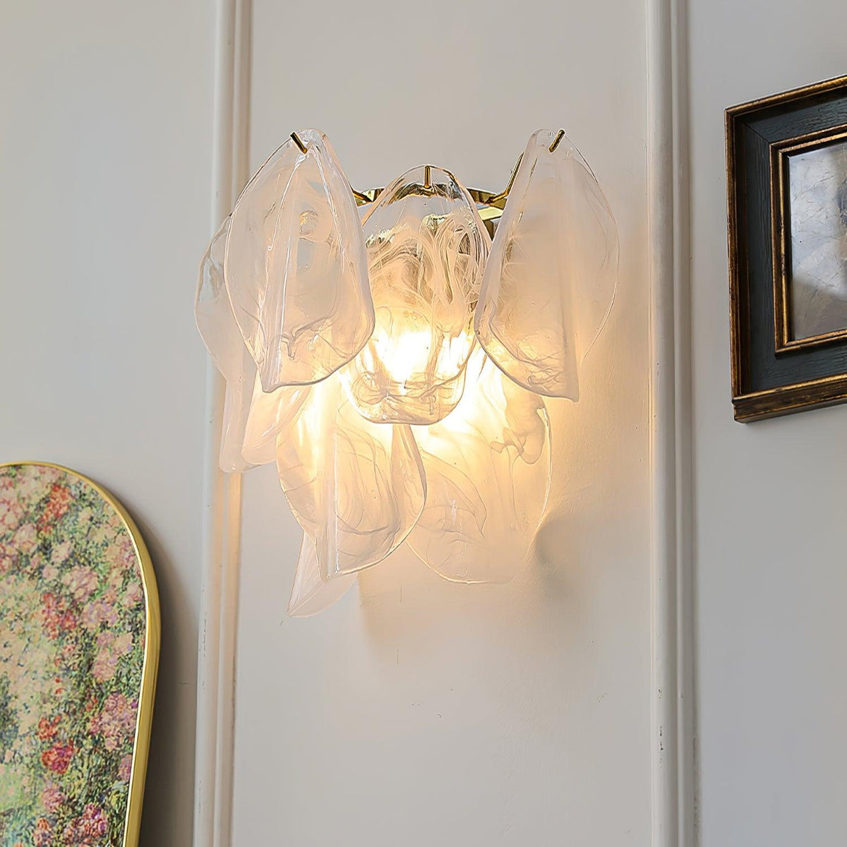 Evelo Petal Glass Wall Lamp-Neutral Decor