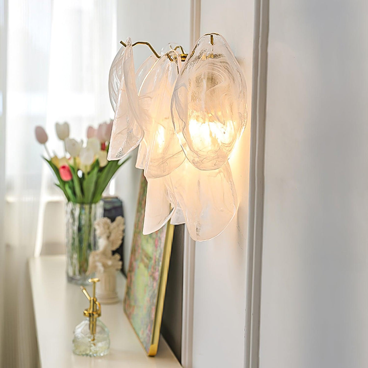Evelo Petal Glass Wall Lamp-Neutral Decor