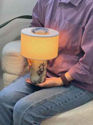 Kalvy Lampe de Table Cylindrique en Marbre Travertin