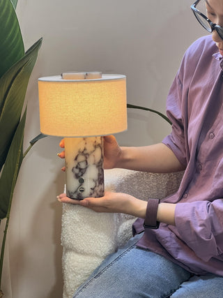 Kalvy Lampe de Table Cylindrique en Marbre Travertin