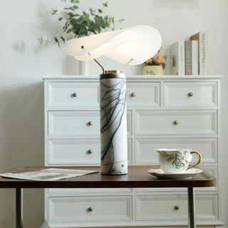 Inorielis Lampe de Table en Travertin Sculptural