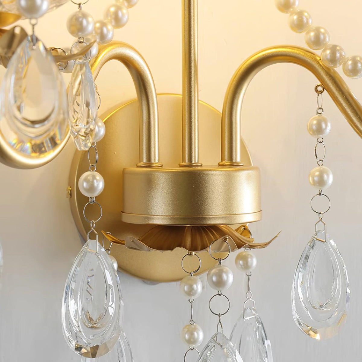 Wall Lamp Metal Crystal Pearls Ornate Elegant Chic Home Elegant-Neutral Decor