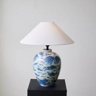 Tel Lampe de Table en Tissu Traditionnelle