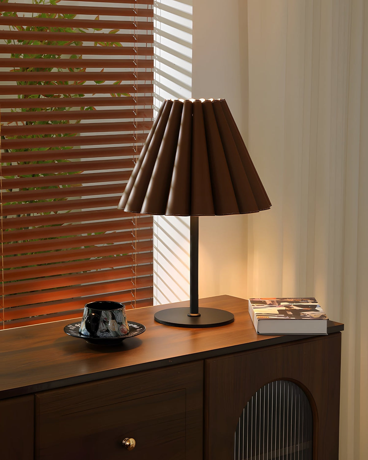 Laurel Applique de Table Pleat
