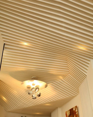 Lustra Lustre Sculptural en Aluminium