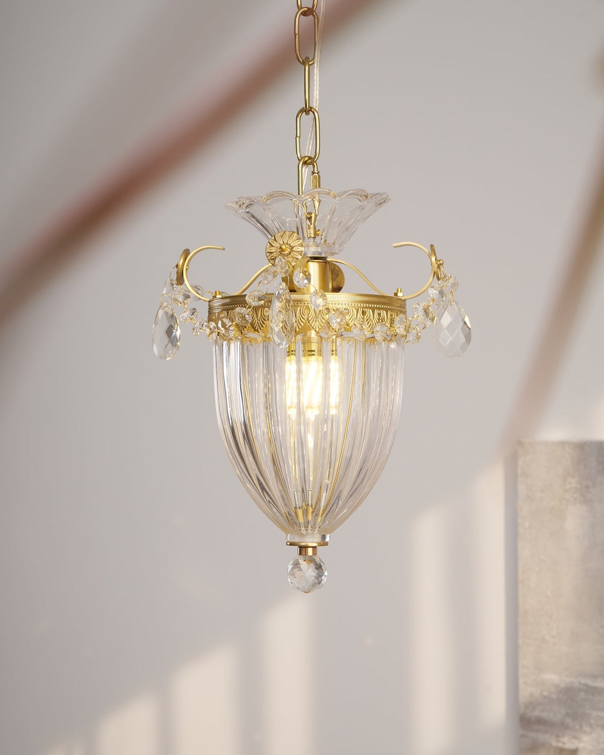 Pendant Lamp Vintage Glamour Crystal Drops-Neutral Decor