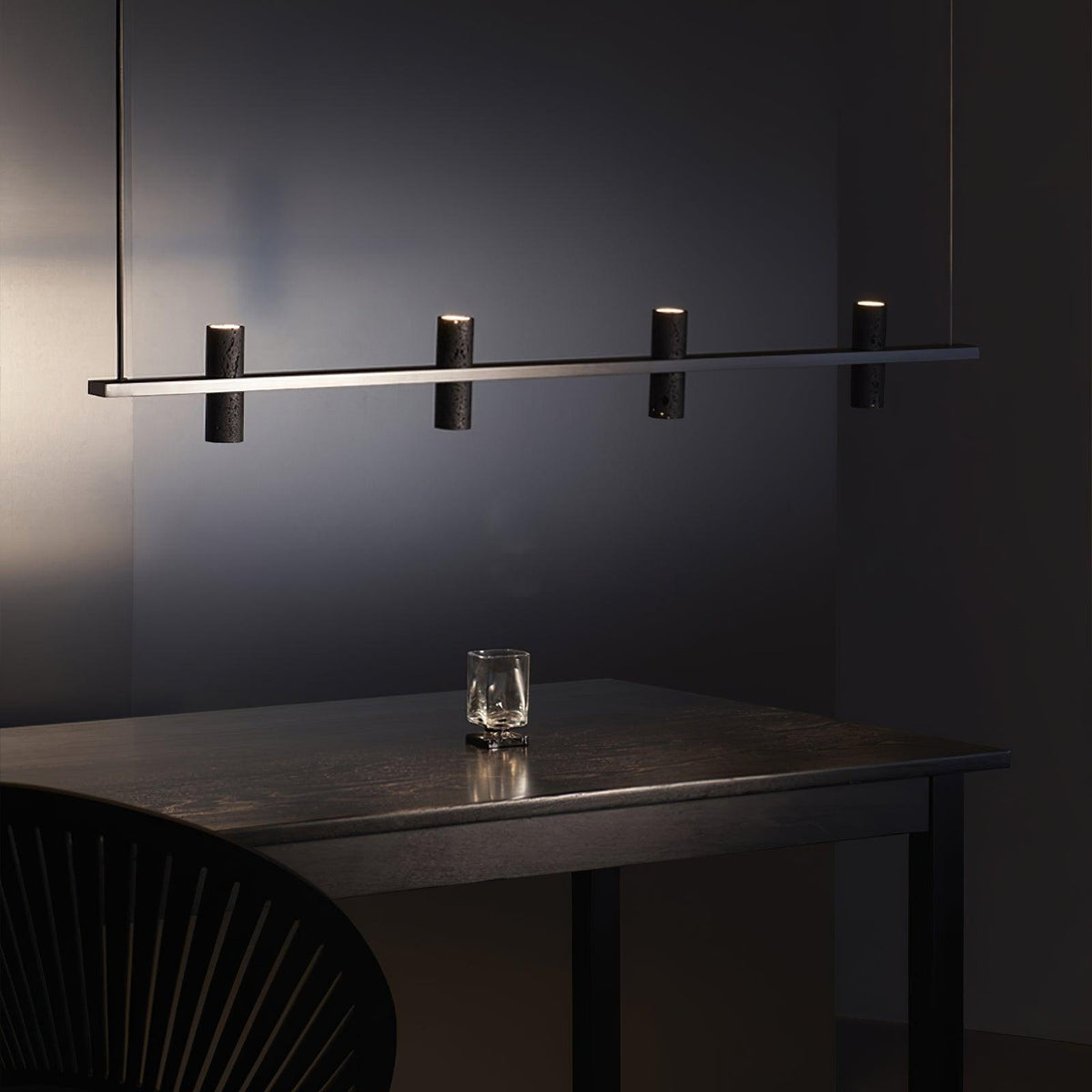 Nernis Suspension Parallèle Noir Travertin Minimaliste Ligne