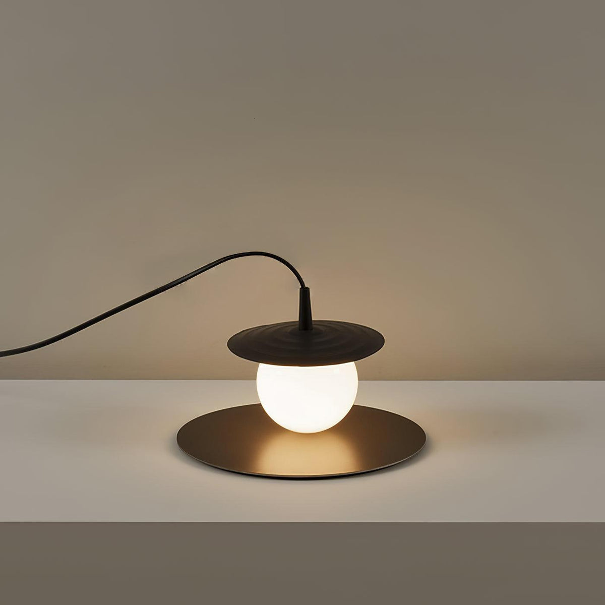 Cevenir Kinetic PE Rotomoulding Table Lamp-Neutral Decor