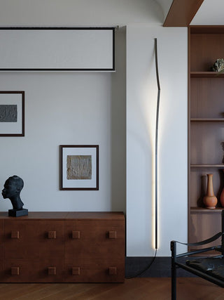 Minimalist Curving Ribbon LED Wall Sconce-Neutral Decor