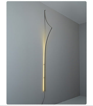 Minimalist Curving Ribbon LED Wall Sconce-Neutral Decor
