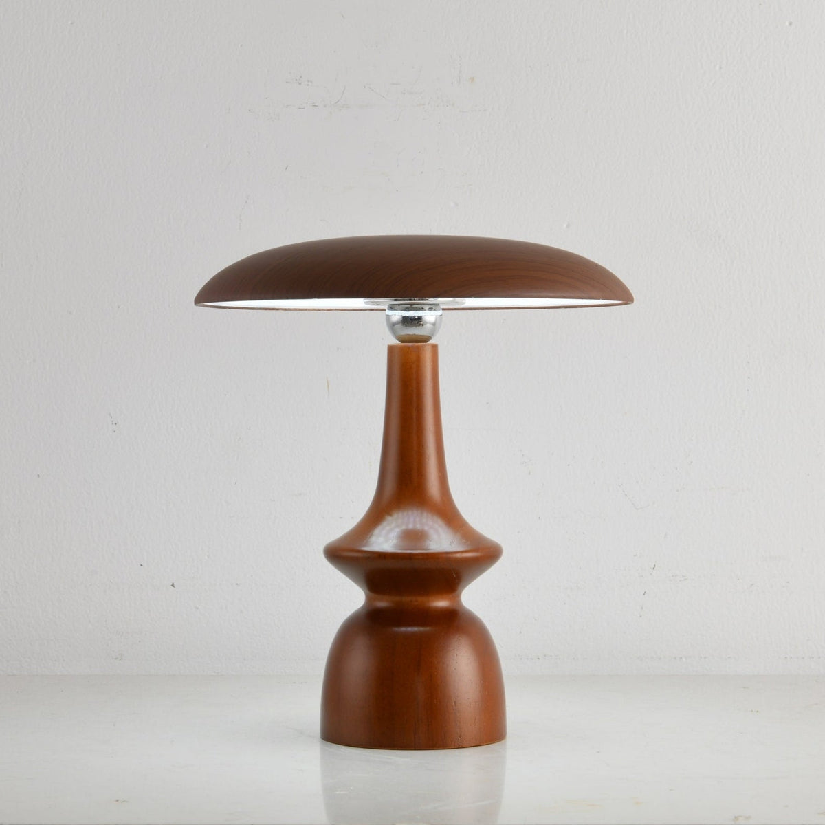 Orbis Vintage Wood Table Lamp-Neutral Decor