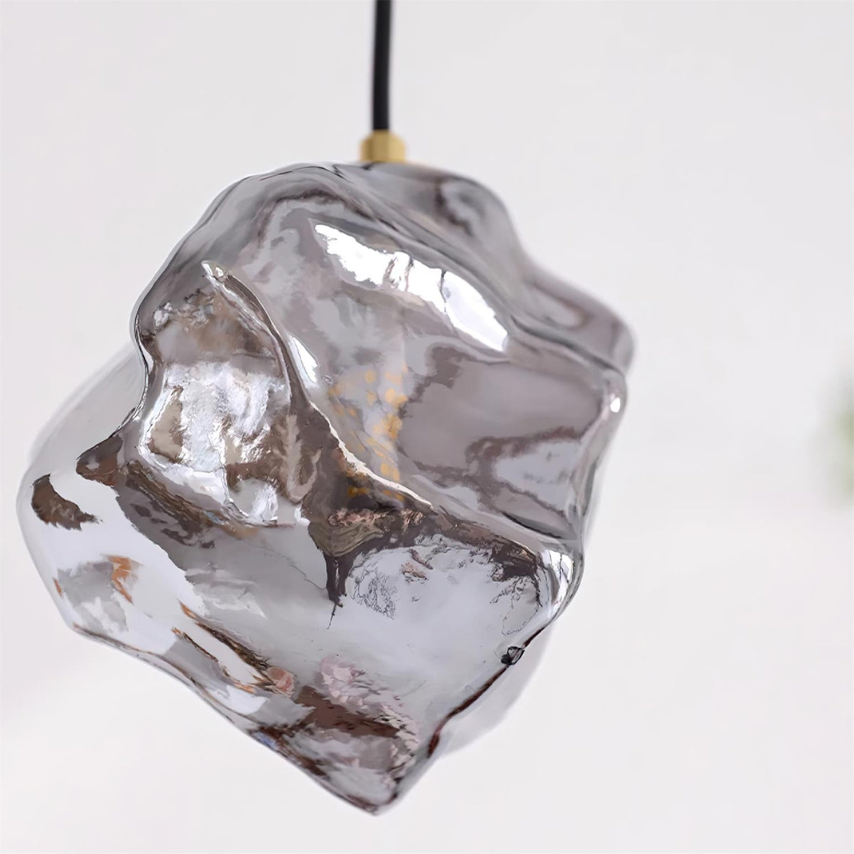 Elaeria Suspension