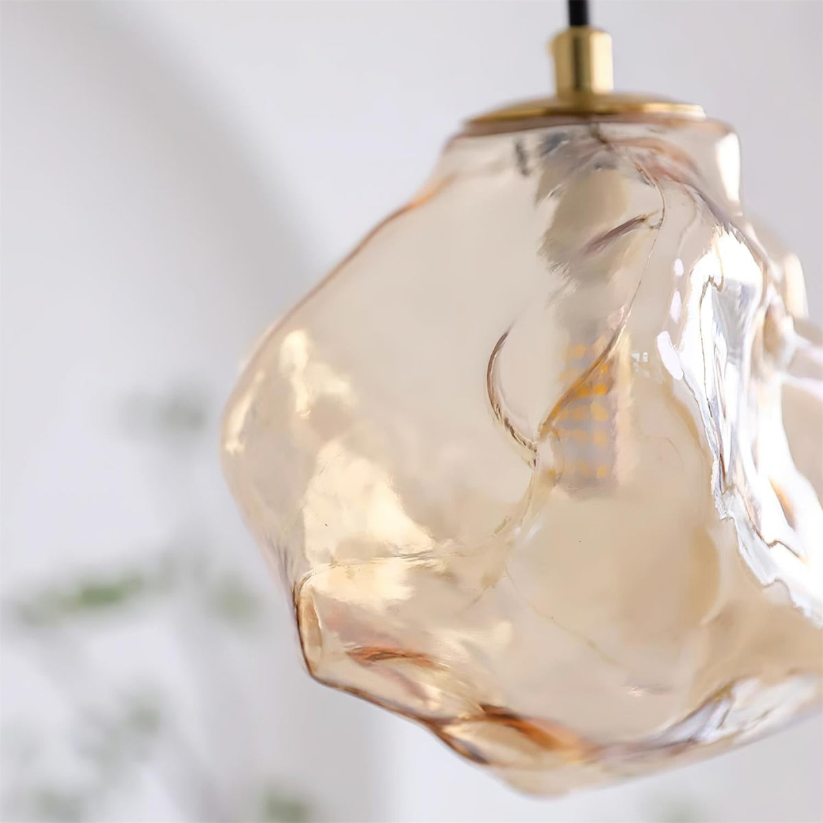 Elaeria Suspension