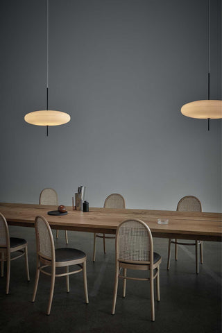 Lustra Suspension Noir Peint Réuni pour Salon
