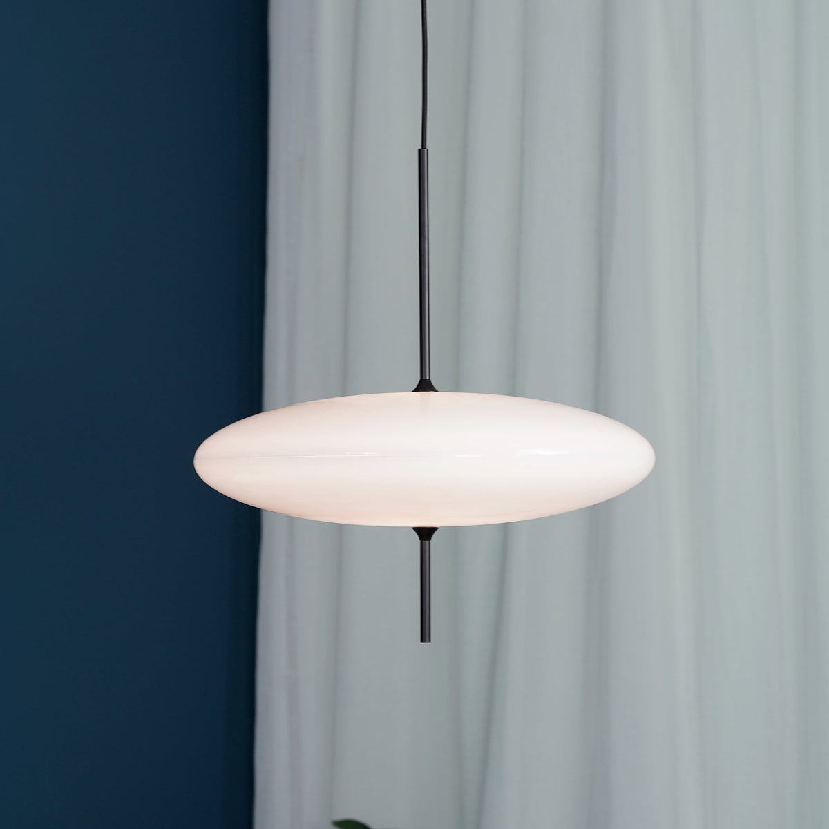 Valiane Suspension Noir Peint Réuni pour Salon