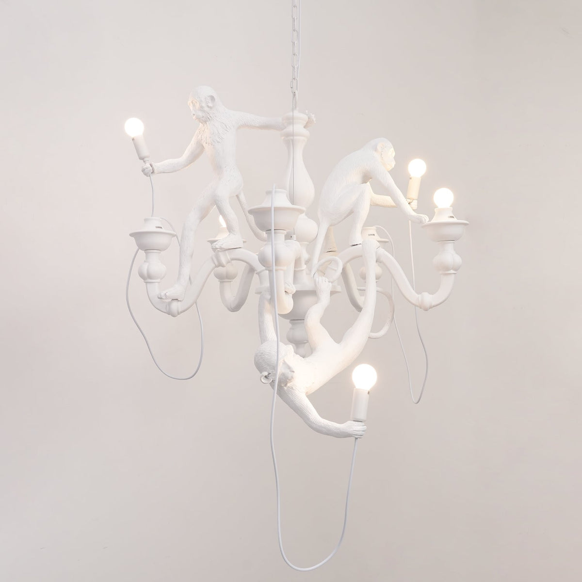 Olvaine Lustre Singe Noir Sculpture Ludique
