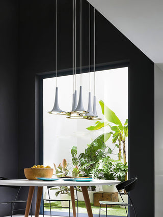 Solara Lampe suspendue en acrylique en forme de trompette contemporaine