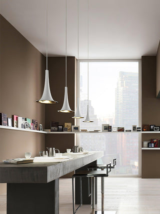 Solara Lampe suspendue en acrylique en forme de trompette contemporaine