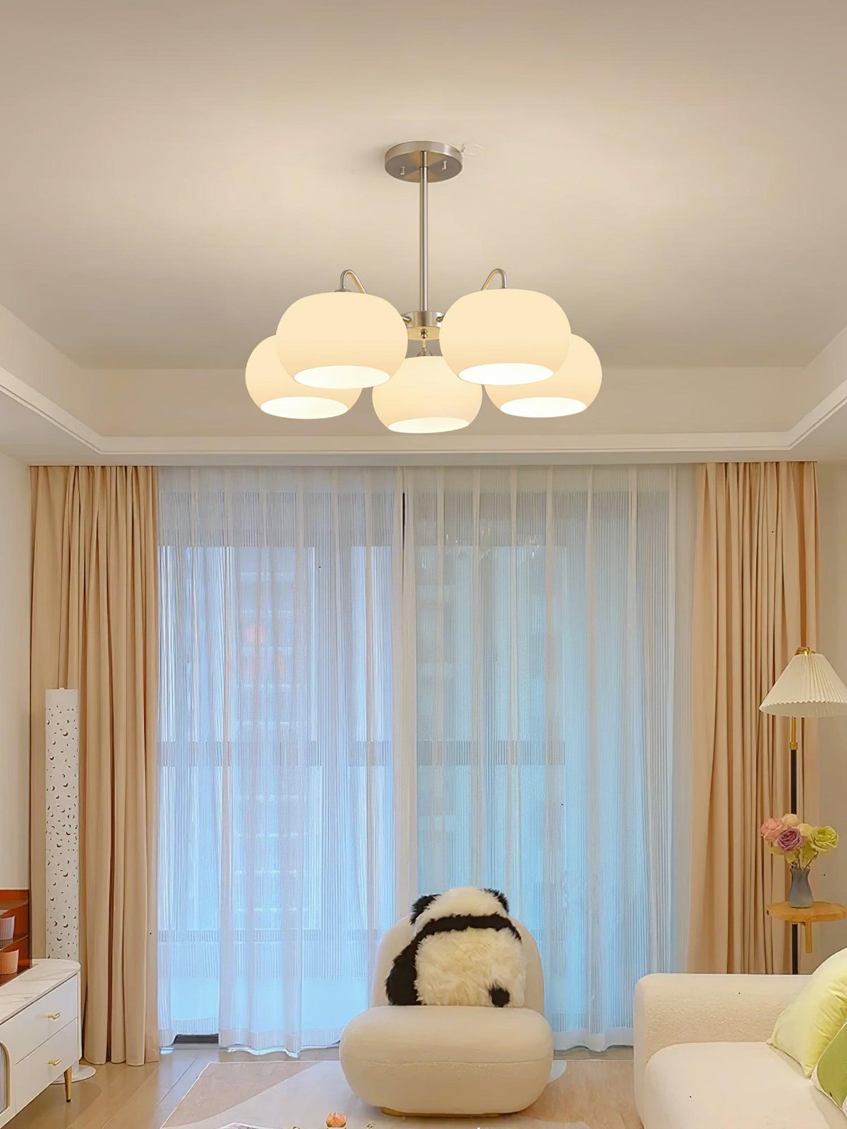 Orlaya Lustre White Glass Persimmon Shape