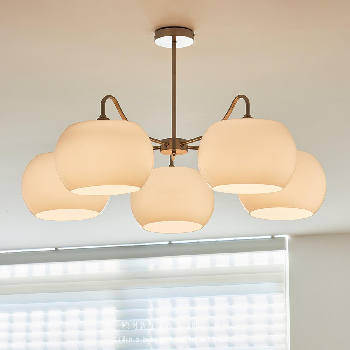 Orlaya Lustre White Glass Persimmon Shape
