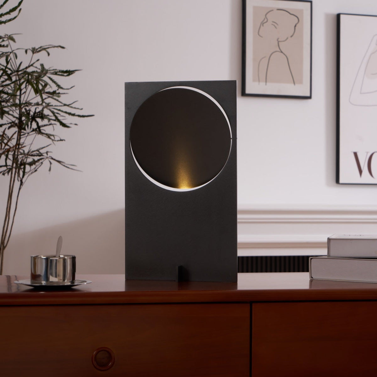 Sixor Lampe de Table en Acier Futuriste