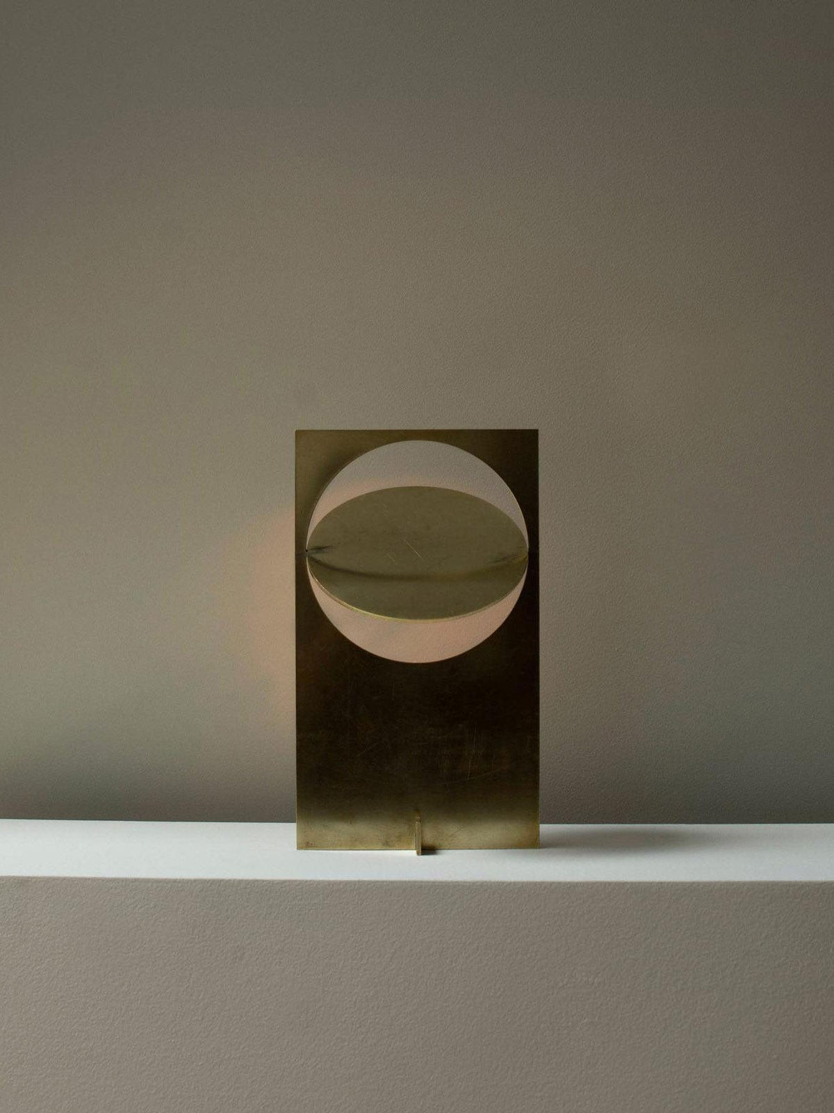 Sixor Lampe de Table en Acier Futuriste