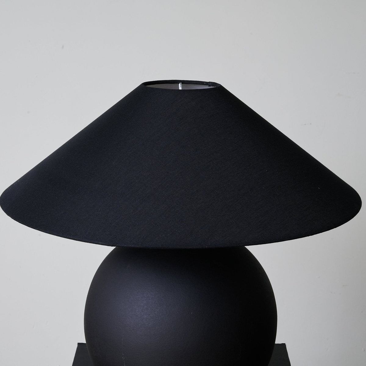 Elara Lampe de Table en Céramique Minimaliste