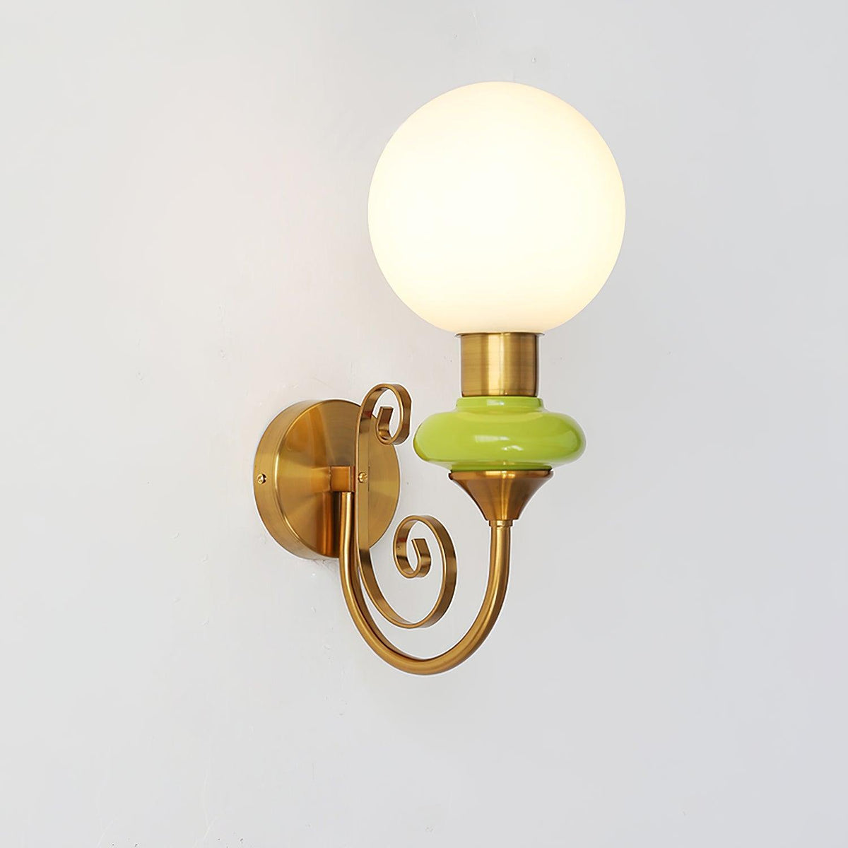 Velin Brass Wall Lamp-Neutral Decor