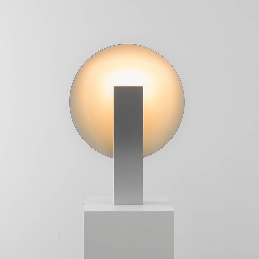 Cis Lampe de Table Minimaliste