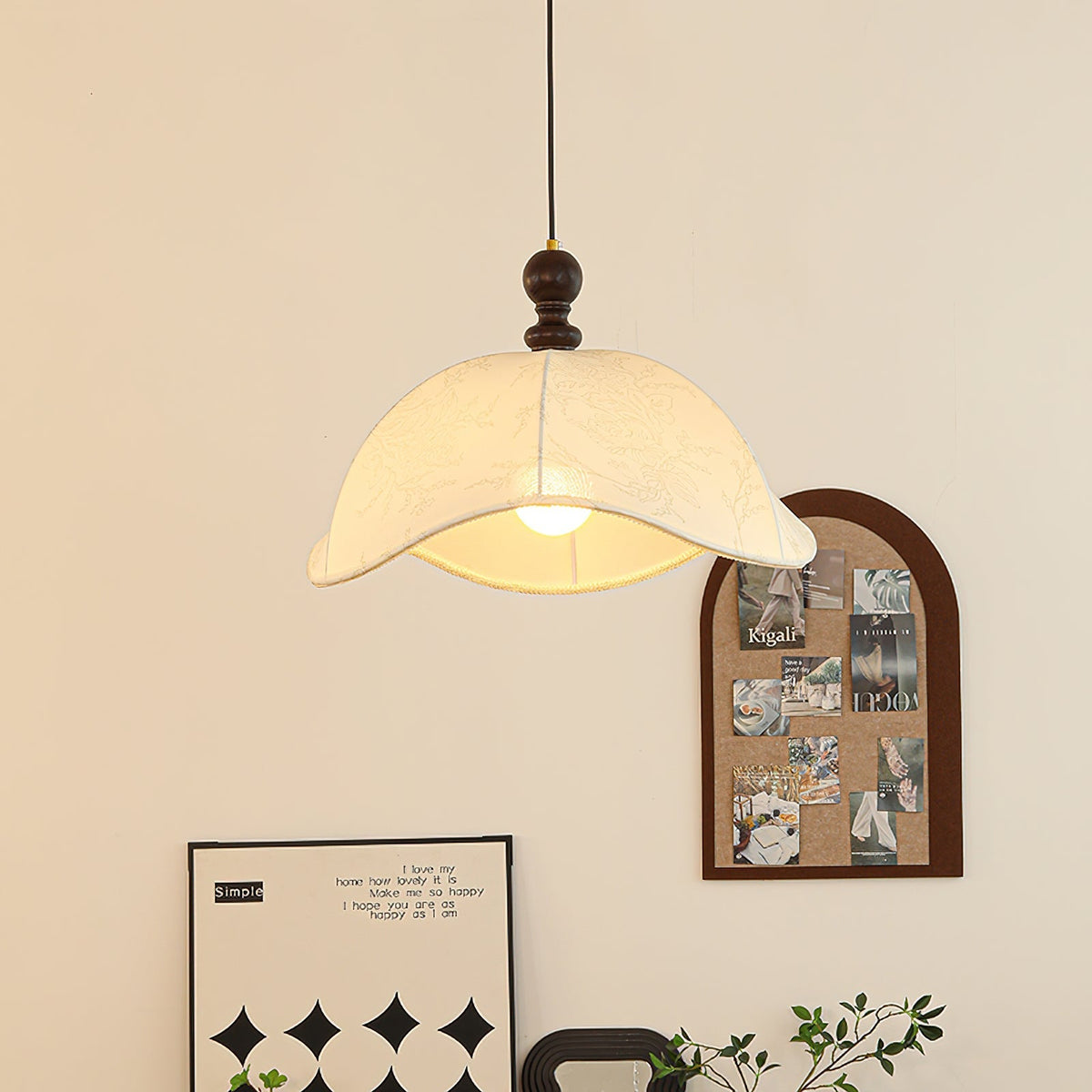The 60cm size variant of the Oriente Pendant Light.
