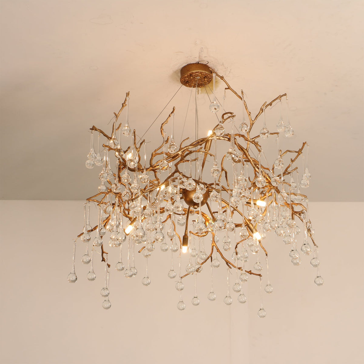 Diagram showing the dimensions of the Palwa Chandelier: 85cm diameter and 55cm height.