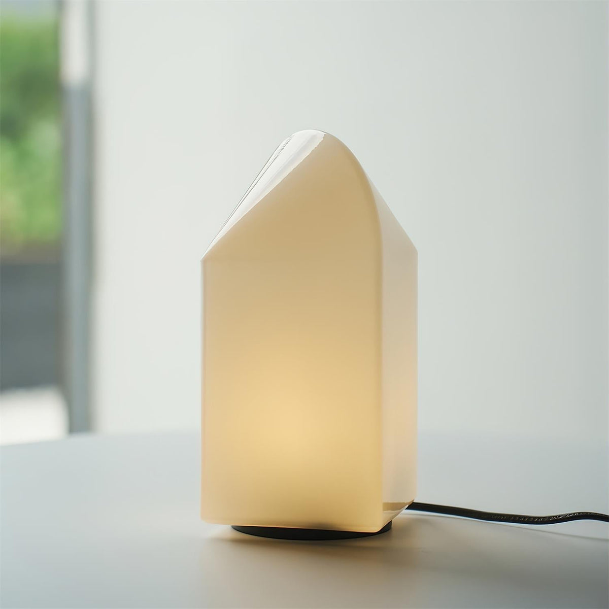 Avenuira Lampe de Table